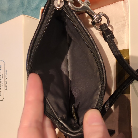 Mini Couch Wristlet - Picture 4 of 4